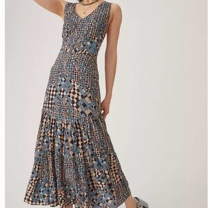 Anthropologie Let me be Flounced
Blue and Tan Geometric Maxi Dress